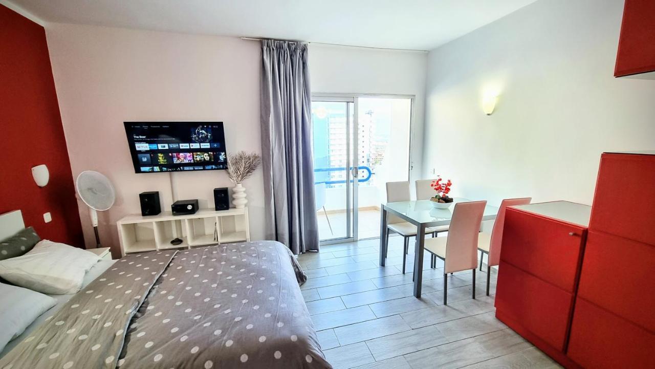 Stunning Studio With A Sea View And Pool, Paraiso Del Sur 1309 Адехе Екстериор снимка