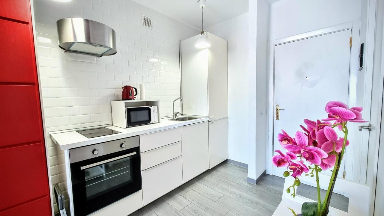 Stunning Studio With A Sea View And Pool, Paraiso Del Sur 1309 Адехе Екстериор снимка