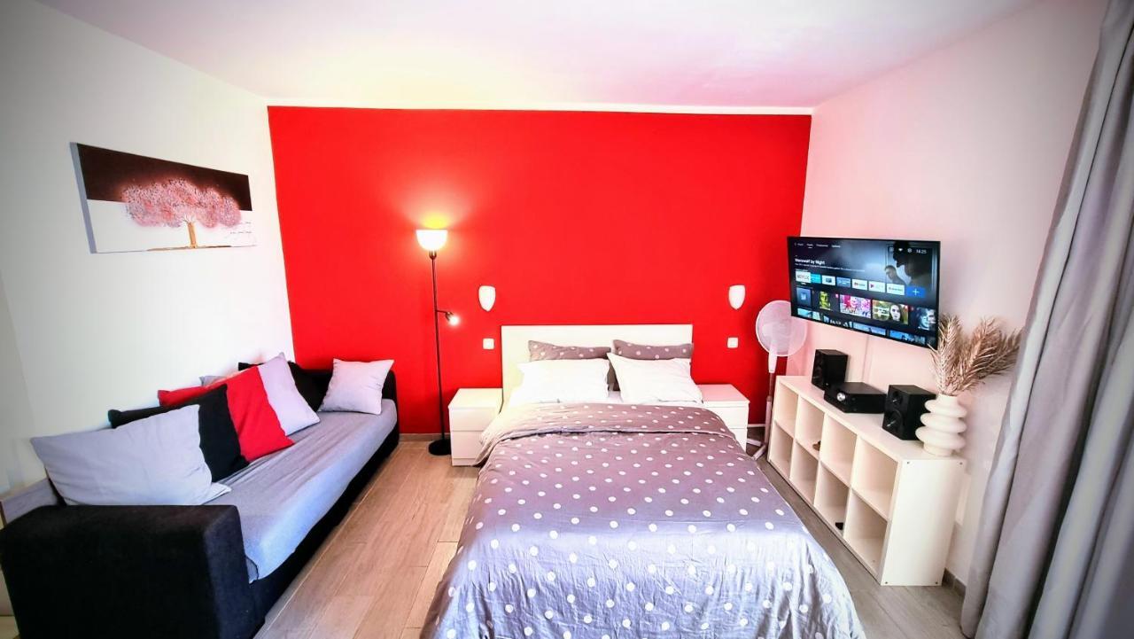 Stunning Studio With A Sea View And Pool, Paraiso Del Sur 1309 Адехе Екстериор снимка