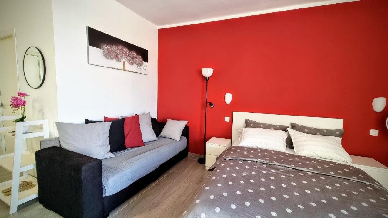 Stunning Studio With A Sea View And Pool, Paraiso Del Sur 1309 Адехе Екстериор снимка